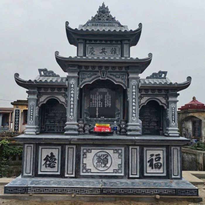 Lăng thờ đá cánh ba mái